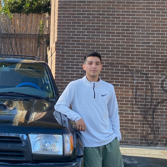 Meet your Posher, Rafael - Picture 1 of 1